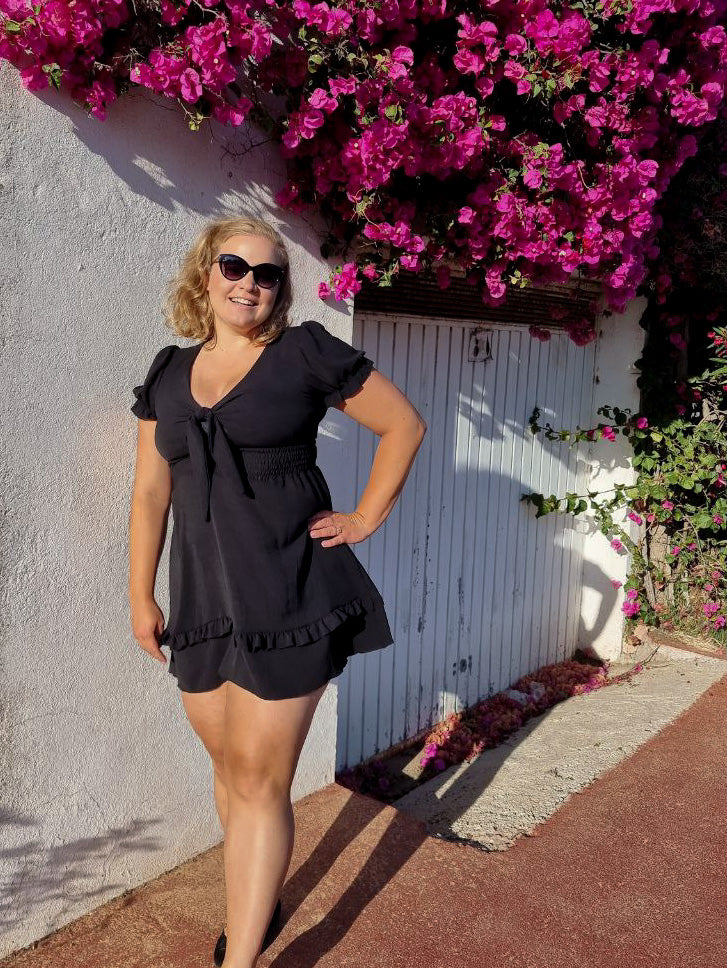 True Beauty Mekko / Musta